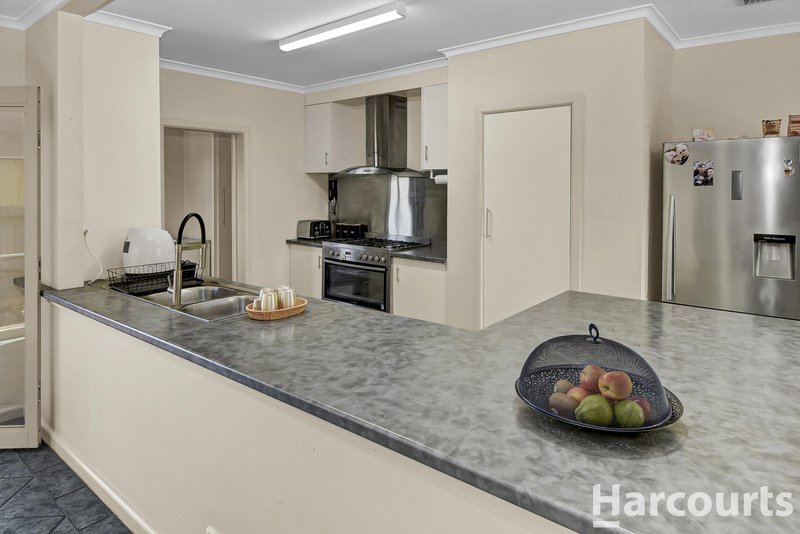 Photo - 57 Gardenia Street, Horsham VIC 3400 - Image 5