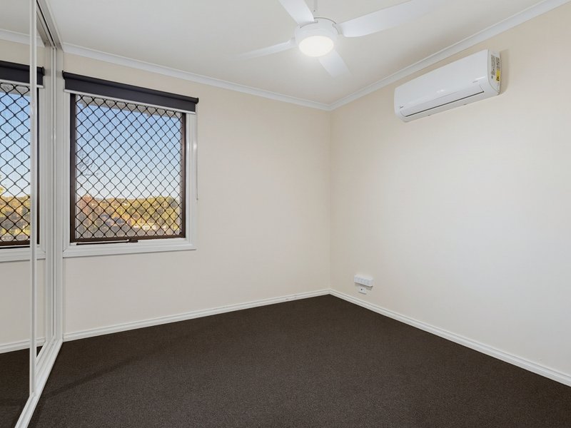 Photo - 57 Germaine Street, Morphett Vale SA 5162 - Image 6
