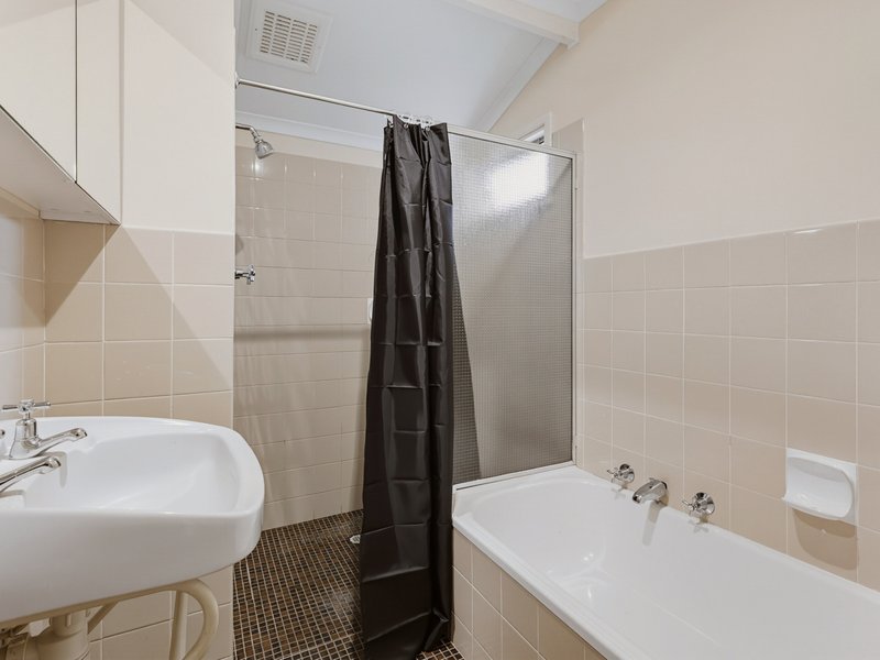 Photo - 57 Germaine Street, Morphett Vale SA 5162 - Image 8