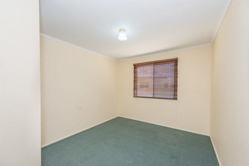 Photo - 57 Grange Street, Norville QLD 4670 - Image 12