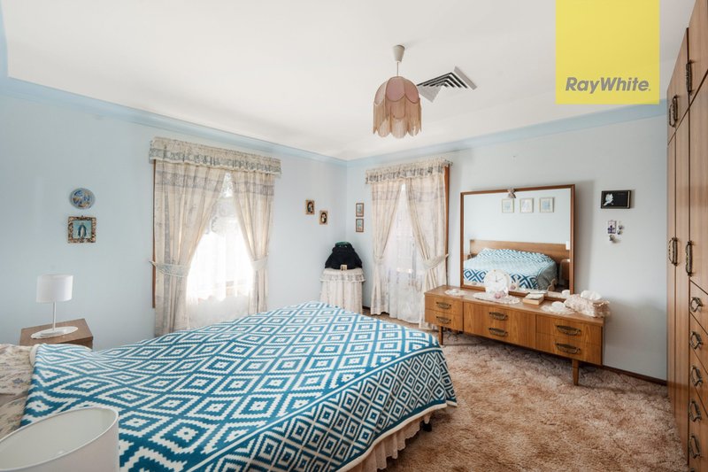 Photo - 57 Greens Avenue, Oatlands NSW 2117 - Image 6