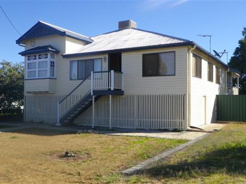 57 Gregory Street, Roma QLD 4455