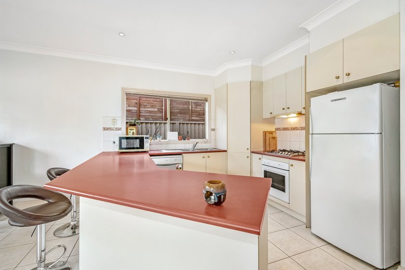 Photo - 57 Hartland Circuit, Pakenham VIC 3810 - Image 4