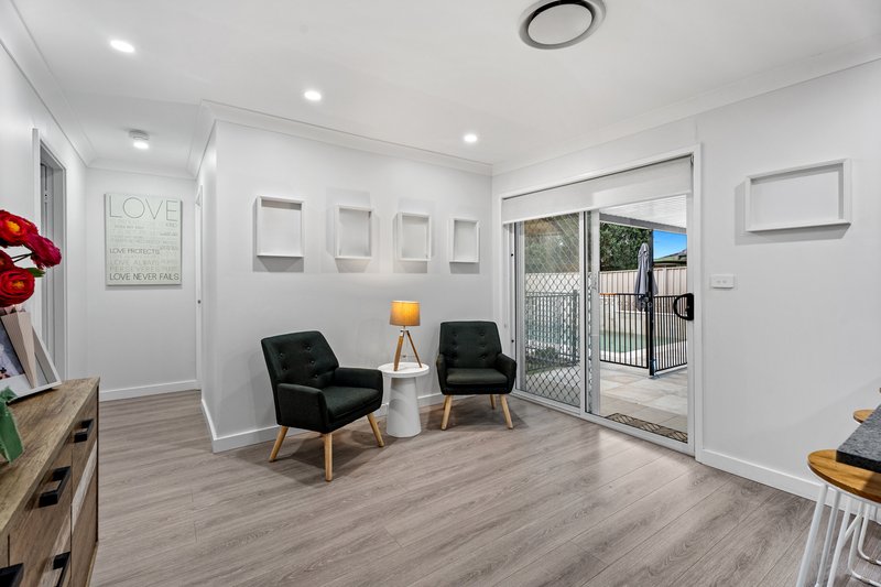 Photo - 57 Harvey Circuit, St Clair NSW 2759 - Image 6