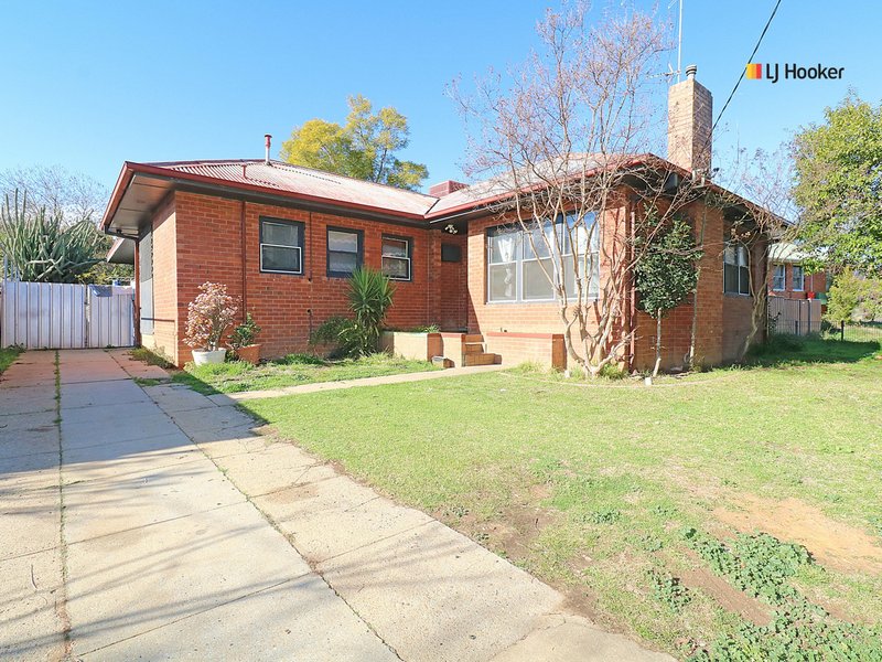 57 Heath Street, Mount Austin NSW 2650