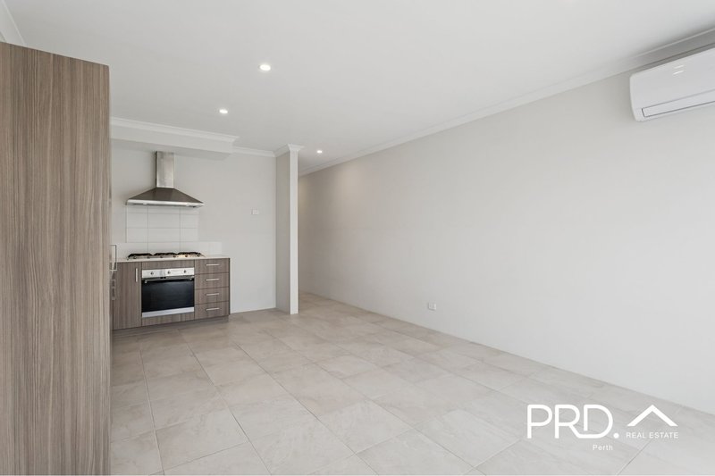 Photo - 57 Hesperia Parade, Ellenbrook WA 6069 - Image 7