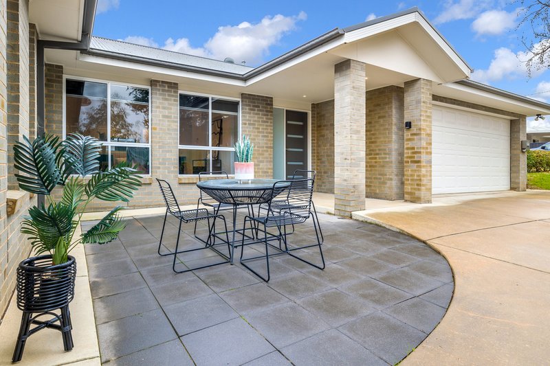 Photo - 57 Heydon Avenue, Turvey Park NSW 2650 - Image 2