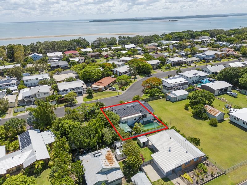 Photo - 57 Hibiscus Street, Urangan QLD 4655 - Image 2