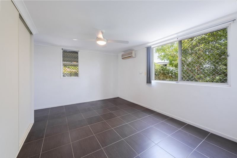 Photo - 57 Hibiscus Street, Urangan QLD 4655 - Image 10