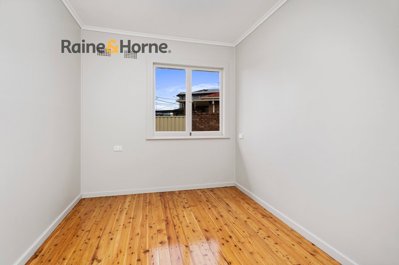 Photo - 57 Hill Road, Lurnea NSW 2170 - Image 11