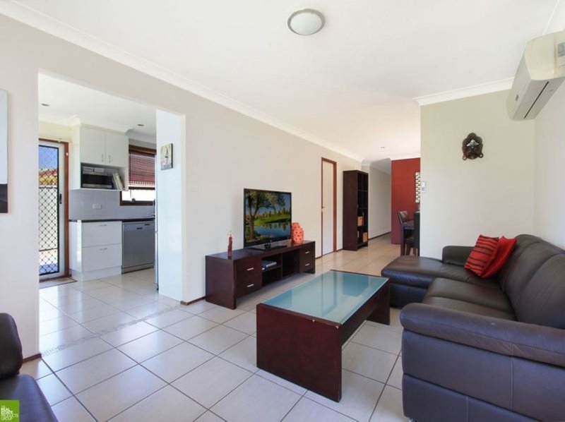 Photo - 57 Huxley Drive, Horsley NSW 2530 - Image 4