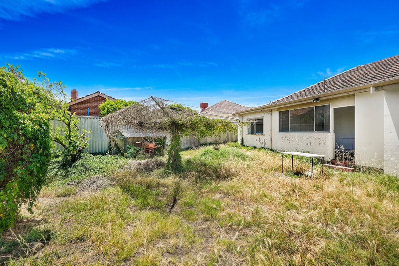 Photo - 57 Jones Street, Stirling WA 6021 - Image 25