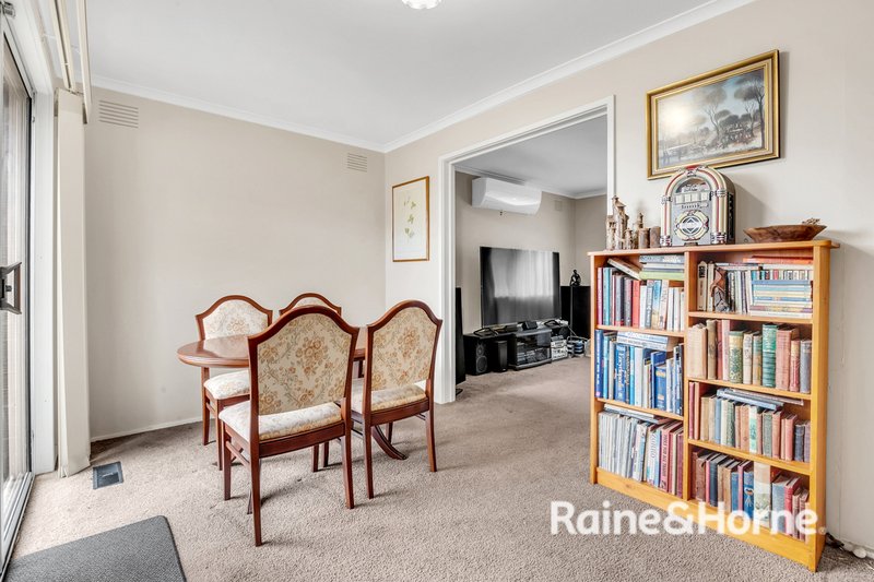 Photo - 57 Keith Avenue, Sunbury VIC 3429 - Image 9