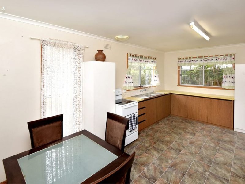 Photo - 57 Lake View Crescent, St Leonards VIC 3223 - Image 3