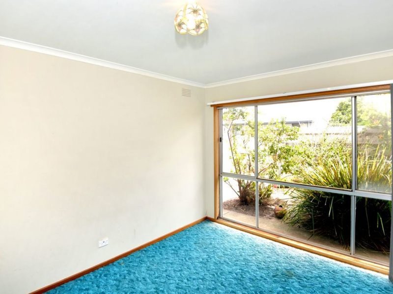 Photo - 57 Lake View Crescent, St Leonards VIC 3223 - Image 5