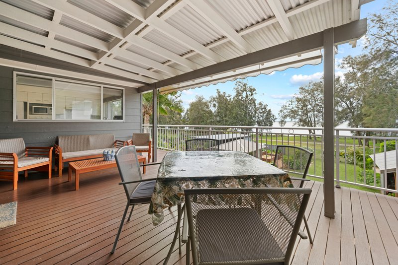 Photo - 57 Lakedge Avenue, Berkeley Vale NSW 2261 - Image 4