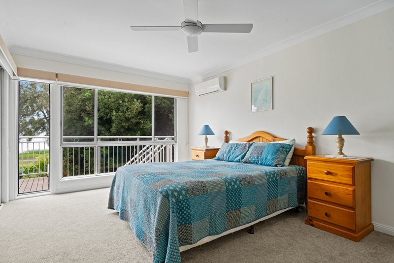 Photo - 57 Lakedge Avenue, Berkeley Vale NSW 2261 - Image 15