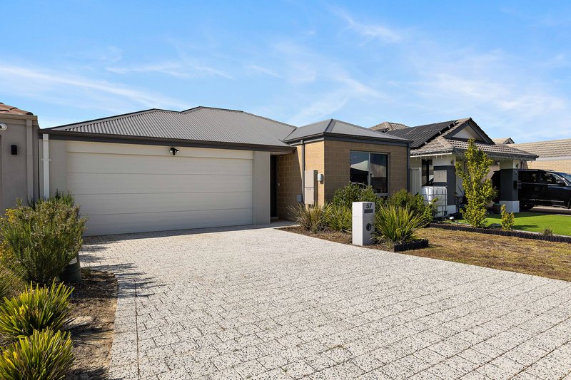 Photo - 57 Lancaster Loop, Piara Waters WA 6112 - Image 17