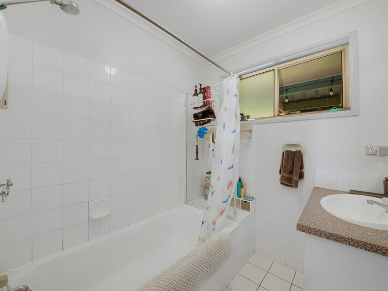 Photo - 57 Latrobe Street, Tannum Sands QLD 4680 - Image 11