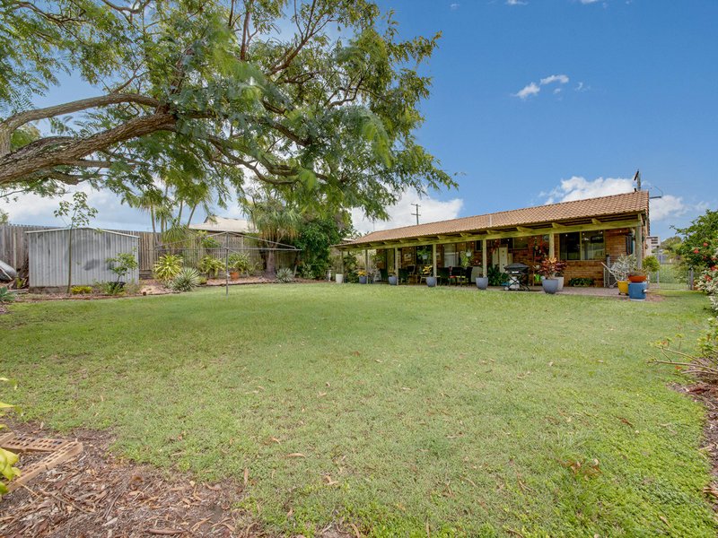 Photo - 57 Latrobe Street, Tannum Sands QLD 4680 - Image 13