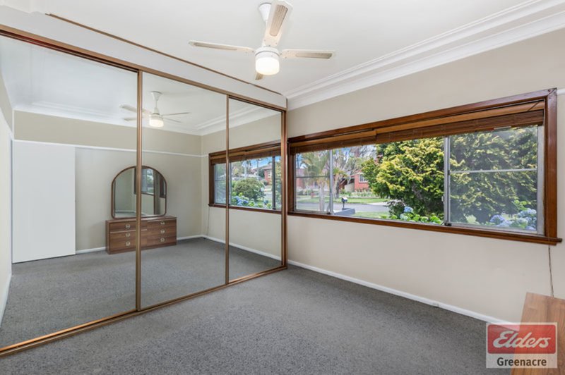 Photo - 57 Lauma Avenue, Greenacre NSW 2190 - Image 4