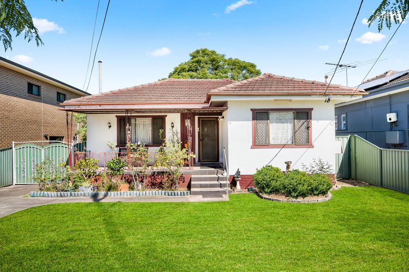 Photo - 57 Macquarie Street, Fairfield NSW 2165 - Image 2