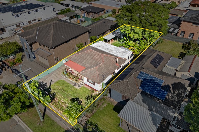 Photo - 57 Macquarie Street, Fairfield NSW 2165 - Image 12