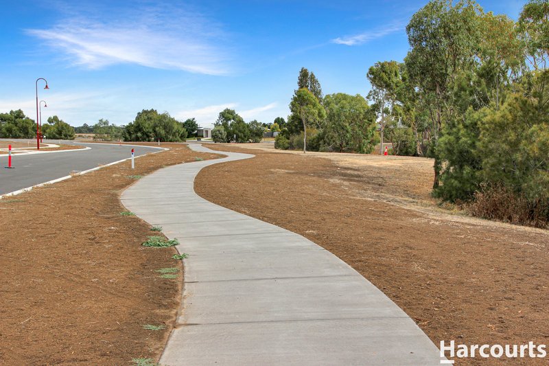 Photo - 57 Mclean Drive, Horsham VIC 3400 - Image 9