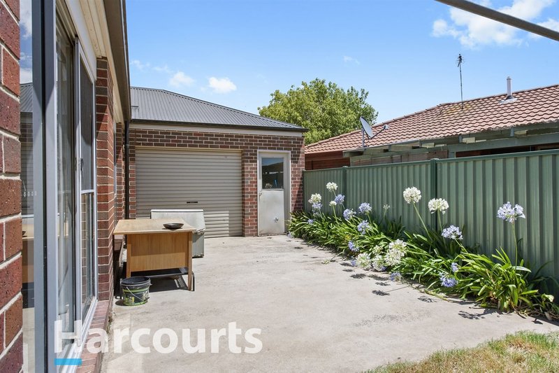 Photo - 57 Mcnulty Drive, Wendouree VIC 3355 - Image 13