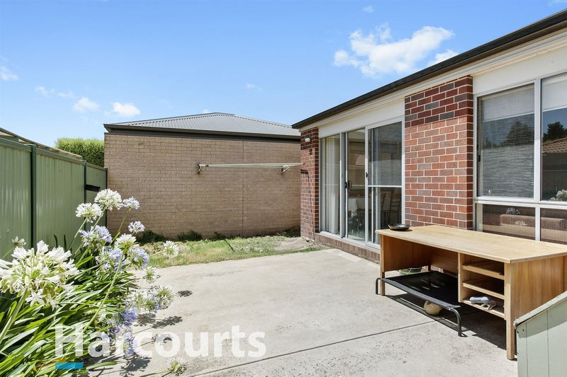 Photo - 57 Mcnulty Drive, Wendouree VIC 3355 - Image 14