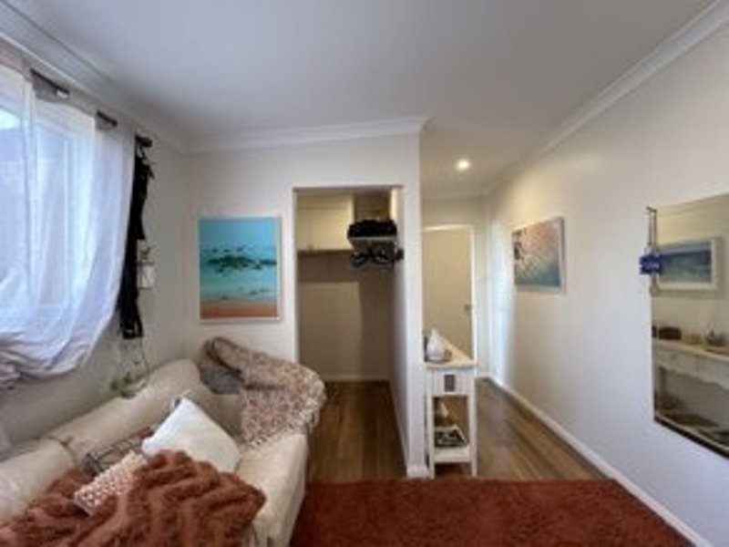 Photo - 57 Mindarie Drive, Quinns Rocks WA 6030 - Image 10