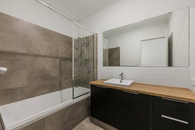 Photo - 57 Minigwal Loop, Hammond Park WA 6164 - Image 5