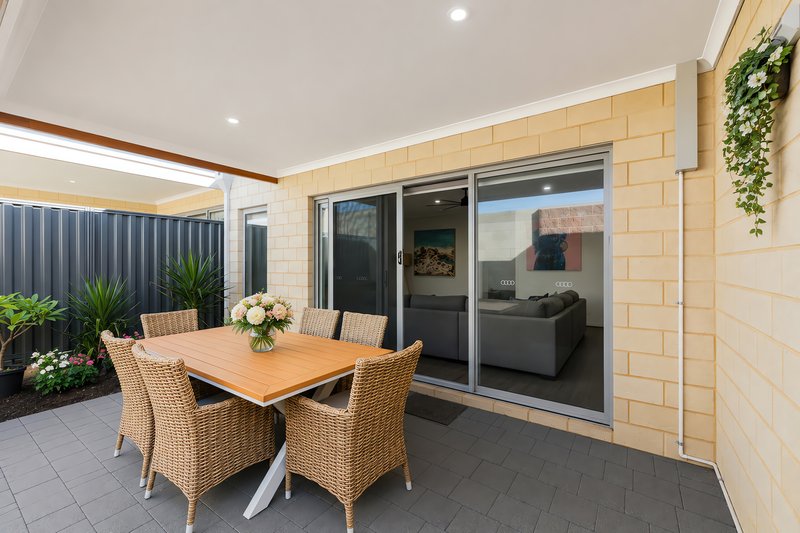 Photo - 57 Minigwal Loop, Hammond Park WA 6164 - Image 12