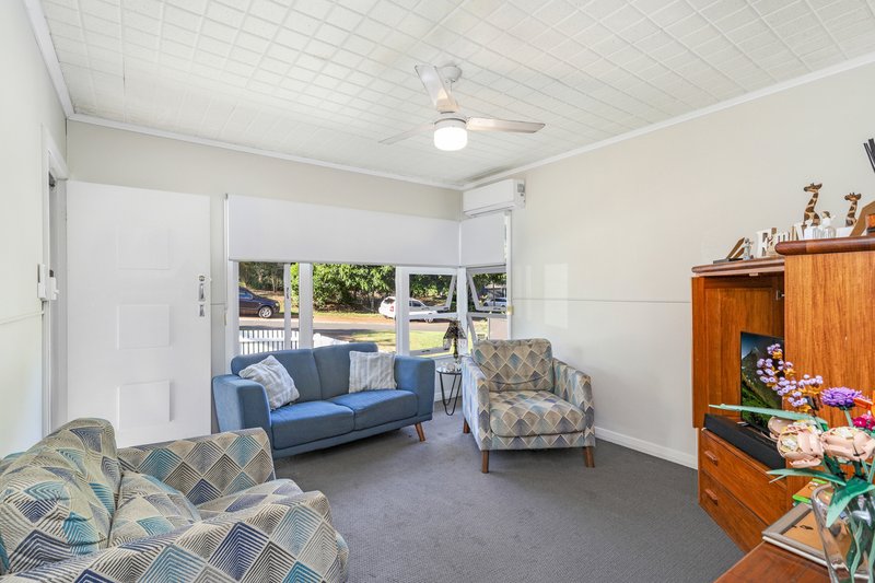 Photo - 57 Minto Crescent, Arana Hills QLD 4054 - Image 7