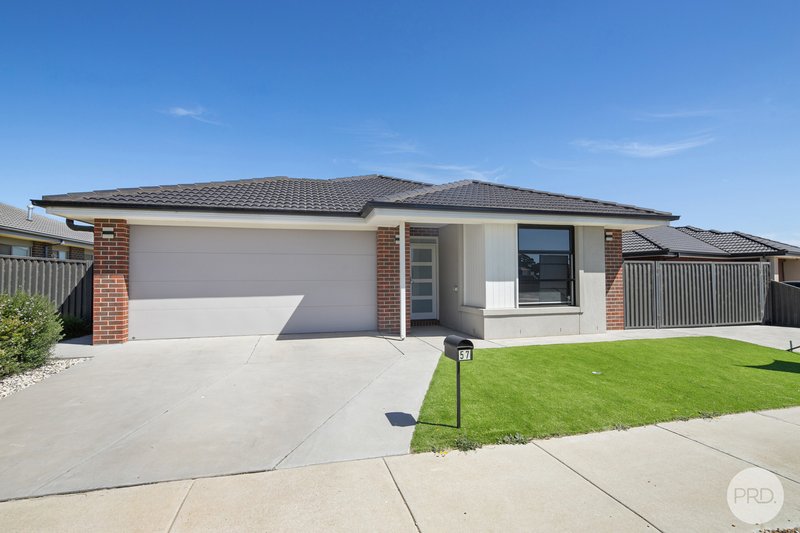 57 Moore Way, Lucas VIC 3350