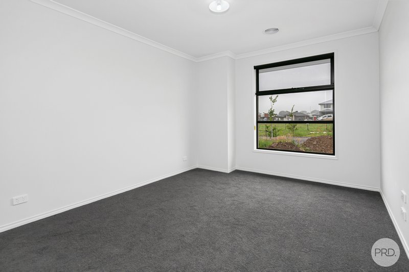 Photo - 57 Moore Way, Lucas VIC 3350 - Image 7