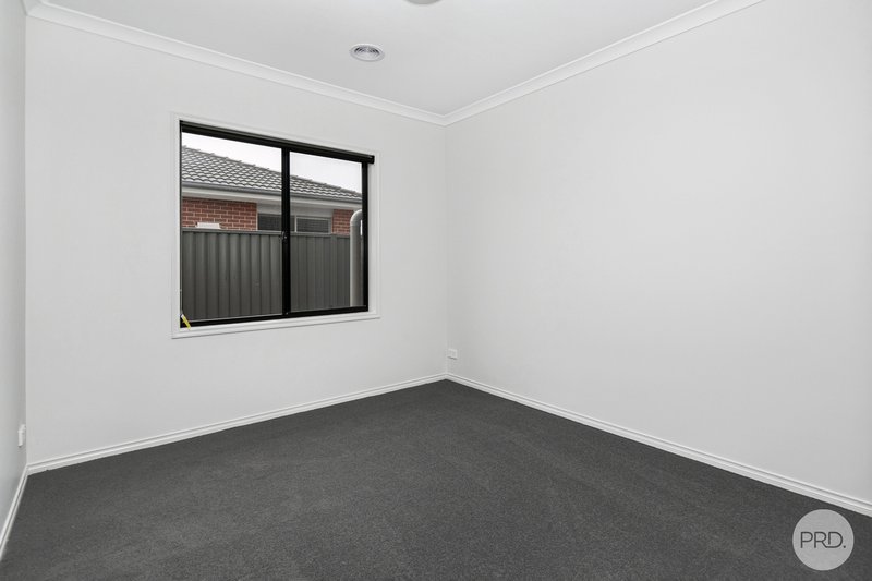 Photo - 57 Moore Way, Lucas VIC 3350 - Image 11