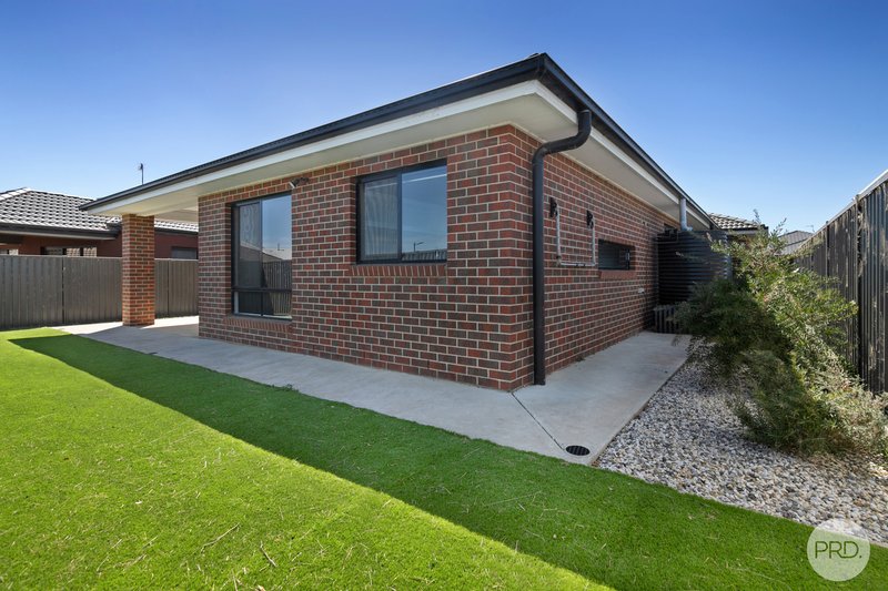 Photo - 57 Moore Way, Lucas VIC 3350 - Image 15