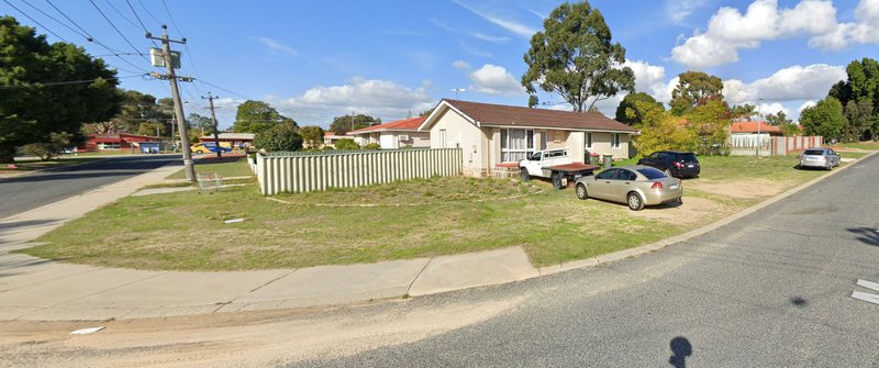 Photo - 57 Morgan Way, Girrawheen WA 6064 - Image 7