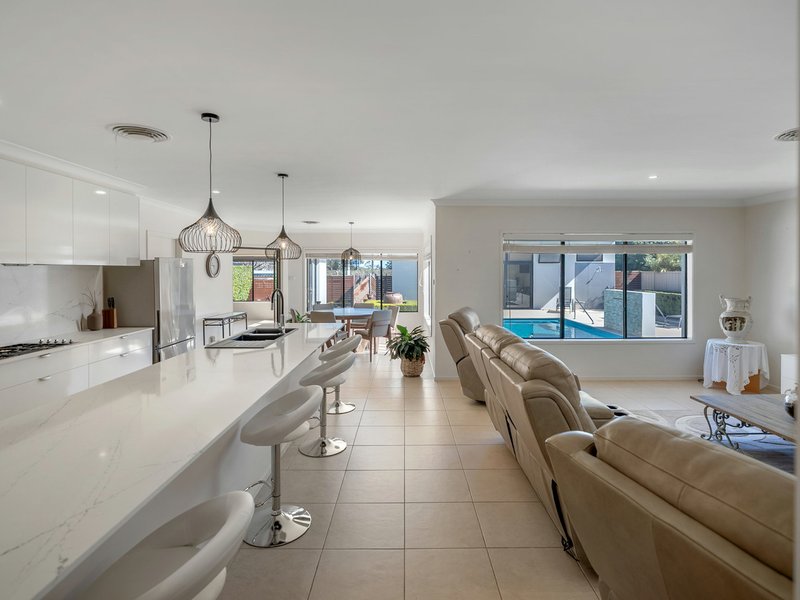 Photo - 57 Nelson Drive, Griffith NSW 2680 - Image 5