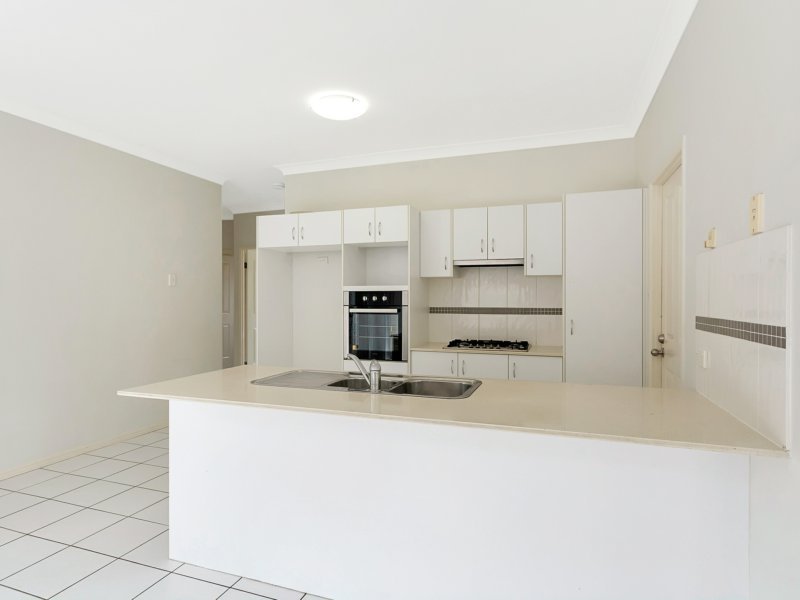 Photo - 57 Nicholls Drive, Redbank Plains QLD 4301 - Image 4