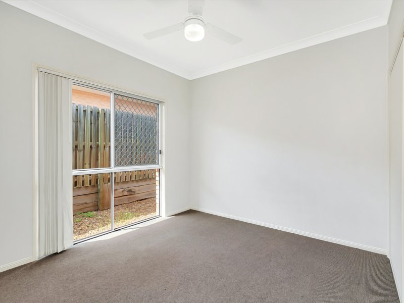 Photo - 57 Nicholls Drive, Redbank Plains QLD 4301 - Image 9