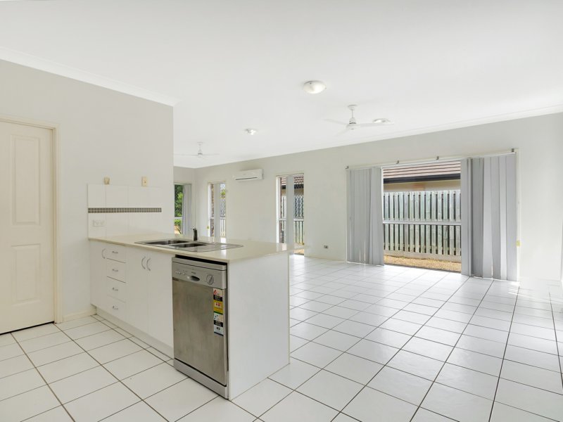 Photo - 57 Nicholls Drive, Redbank Plains QLD 4301 - Image 5