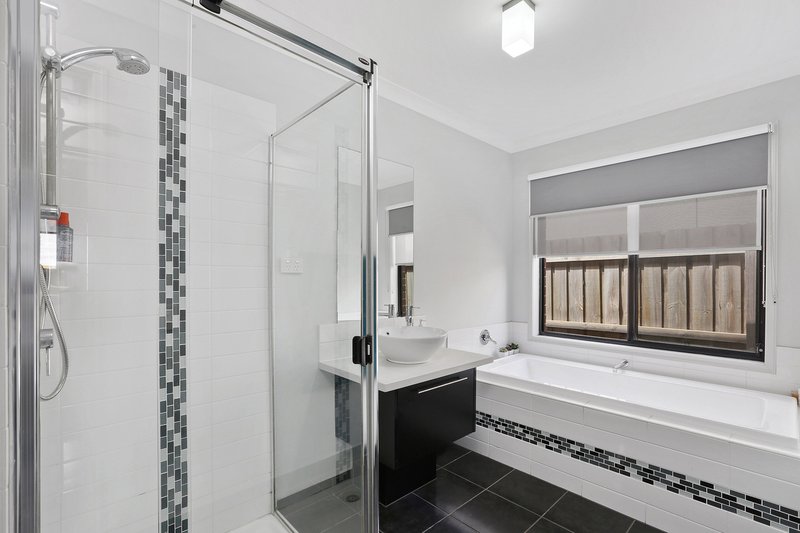 Photo - 57 Nigella Avenue, Corio VIC 3214 - Image 6