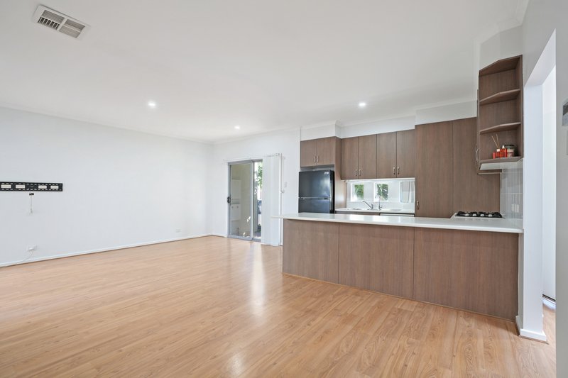 Photo - 57 Nolan Place, Munno Para SA 5115 - Image 4