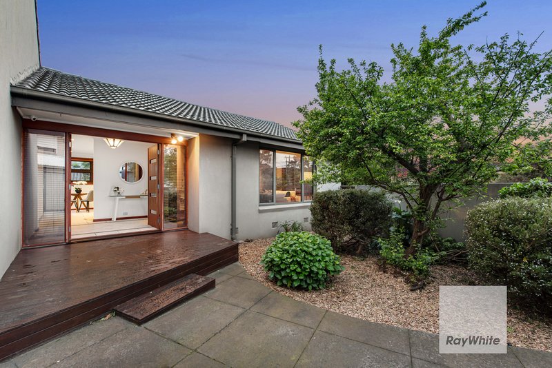 Photo - 57 North Circular Road, Gladstone Park VIC 3043 - Image 3