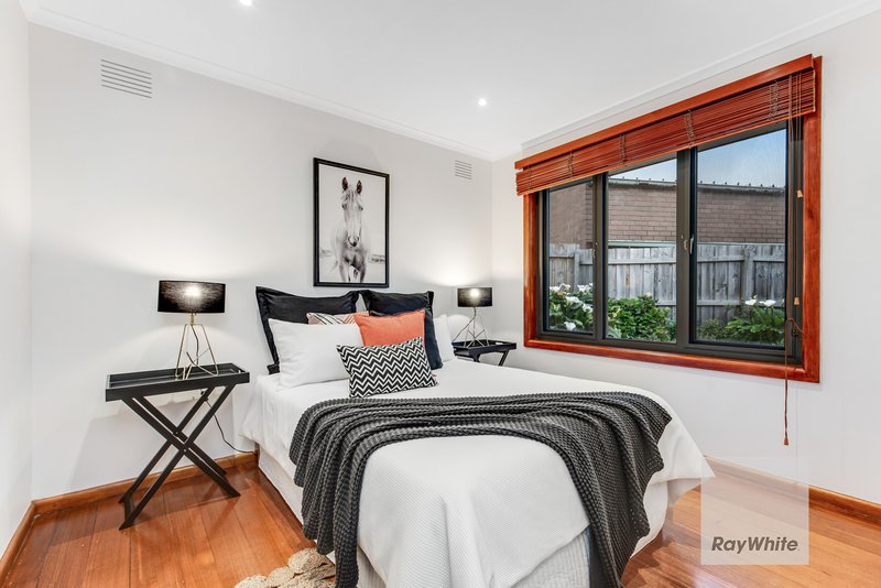 Photo - 57 North Circular Road, Gladstone Park VIC 3043 - Image 15