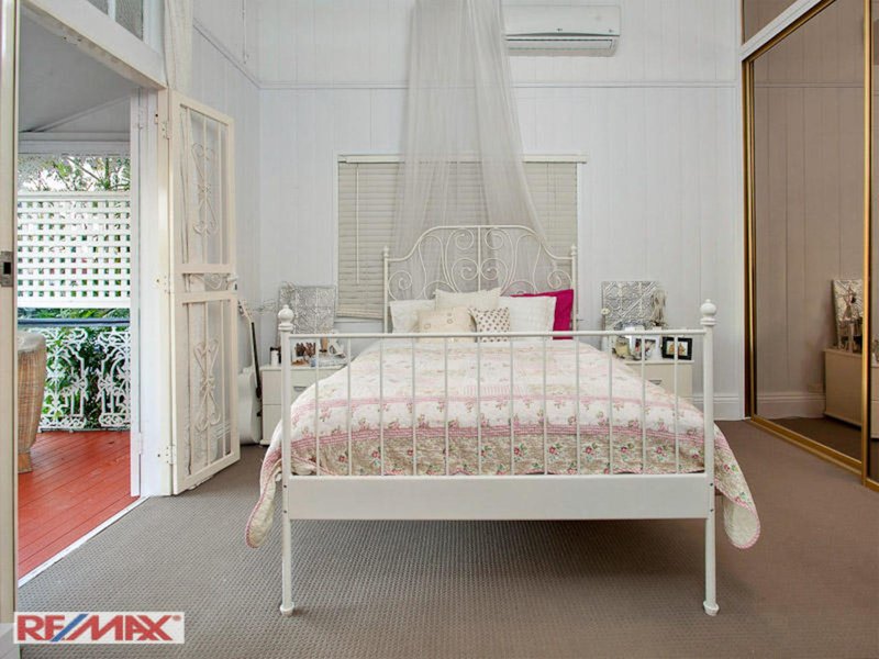 Photo - 57 Northcote Street, East Brisbane QLD 4169 - Image 6