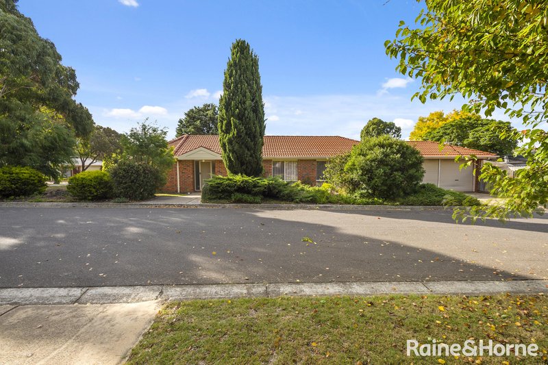 Photo - 57 Olive Grove, Sunbury VIC 3429 - Image 2