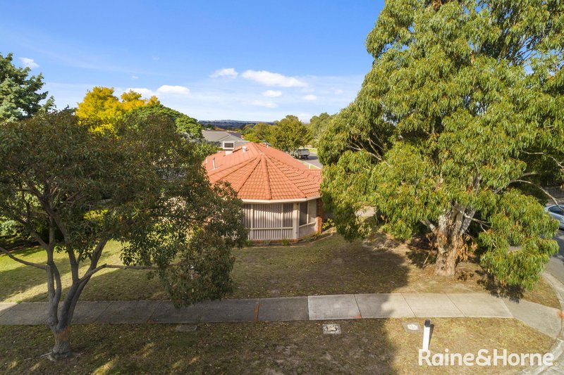 Photo - 57 Olive Grove, Sunbury VIC 3429 - Image 13